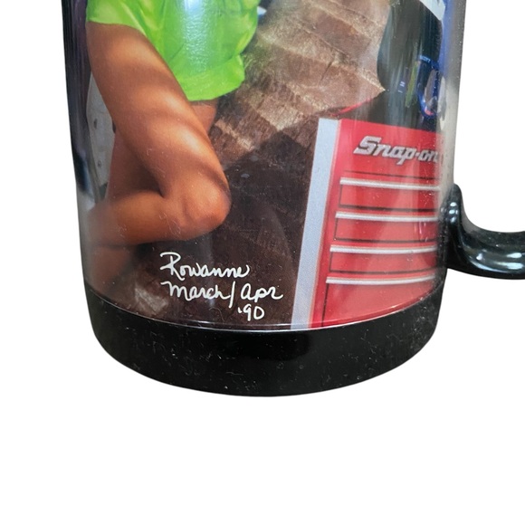 Lot of two vintage 80s 90s Snap-On Tool Mugs featuring toolmate girls Pin-up - Picture 3 of 8